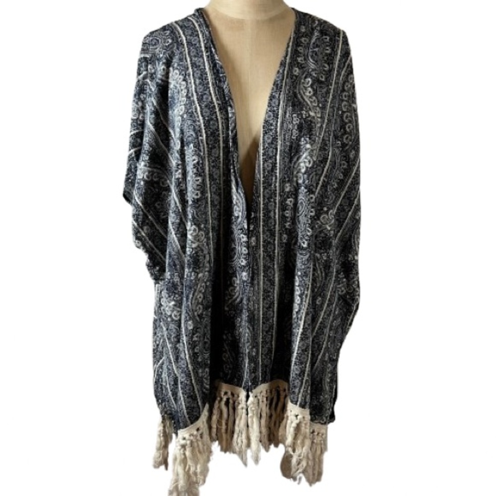 Abercrombie & Fitch Bohemian Navy Blue and White Kimono with Fringe M/L festival